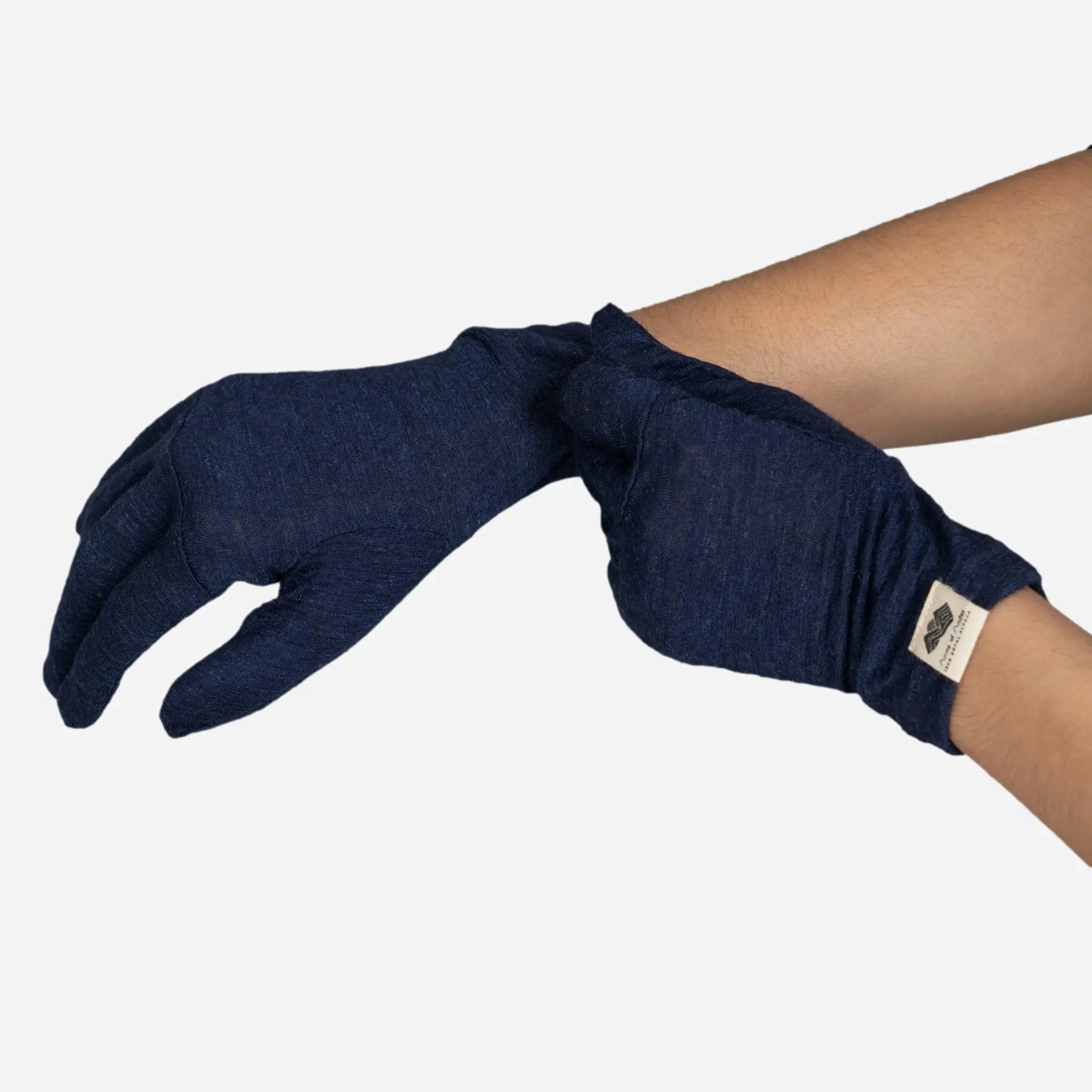 Ultra-Soft Alpaca Glove Liners – 160: Warmth Without the Bulk.