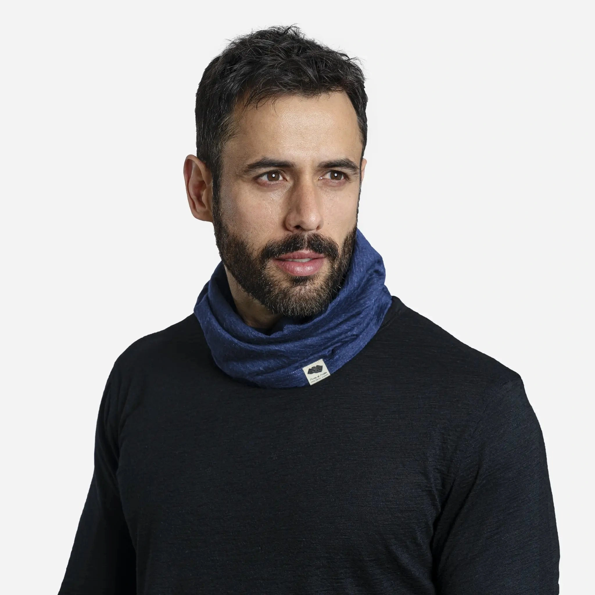 Cozy Alpaca Neck Warmer: Ultra-Light 160 for Ultimate Comfort & Style.